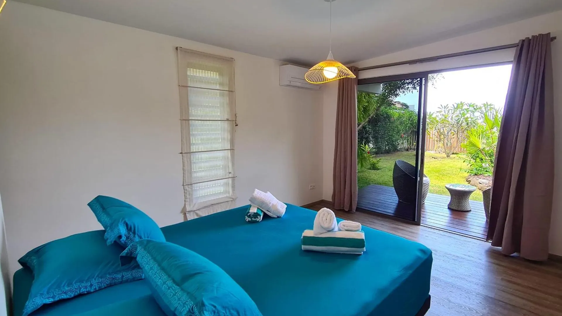 Villa Malya contacts